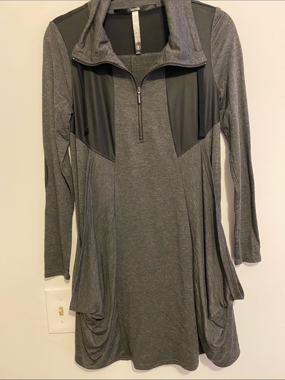 kensie Charcoal Gray Long Sleeve A-Line Tunic , dropping pockets